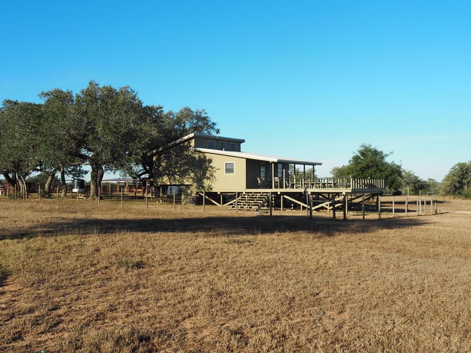 Brush Country Retreat property photo 5